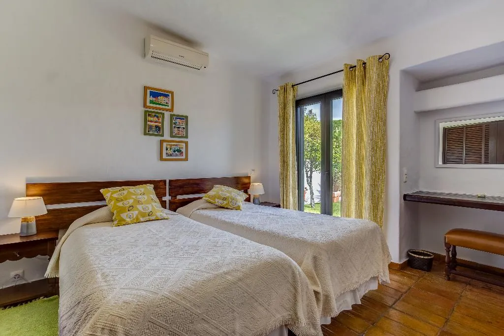 VILLA THREE BEDROOMS WITH PRIVATE POOL Room, Quinta do Paraiso, Algarve