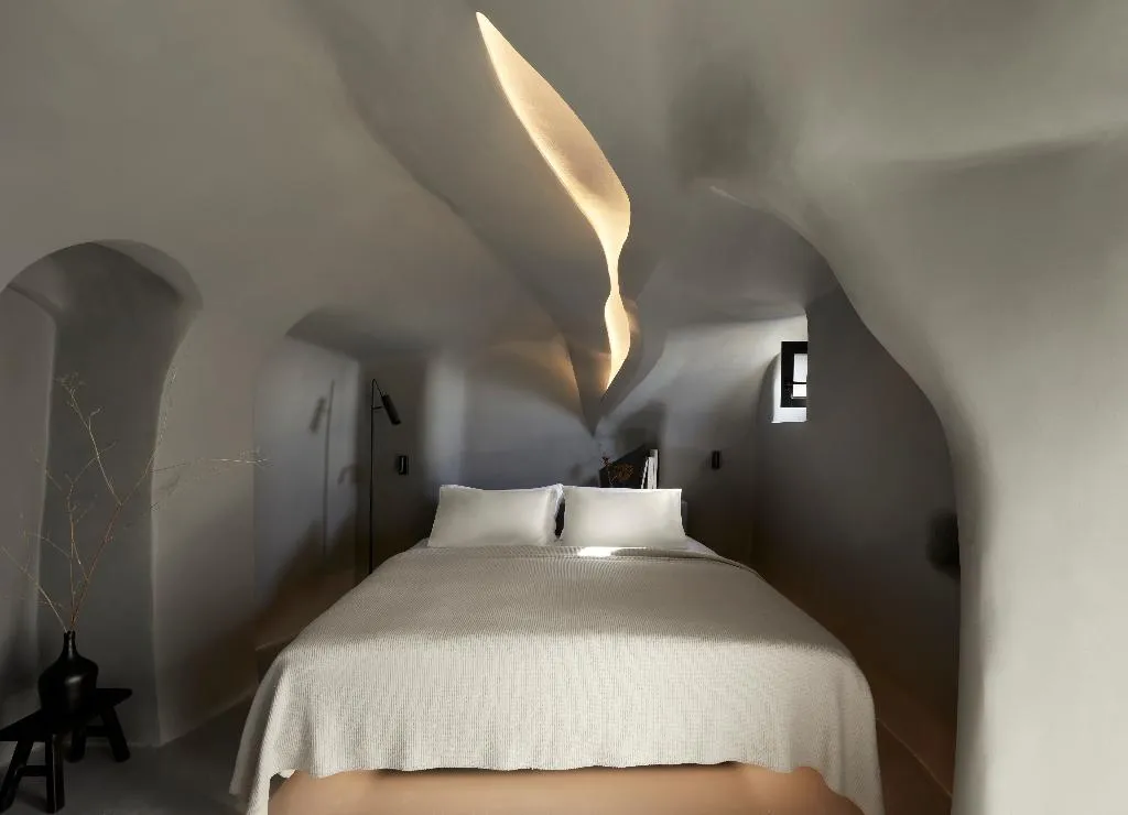 DOUBLE WITH JACUZZI Room, Kivotos Santorini, Santorini
