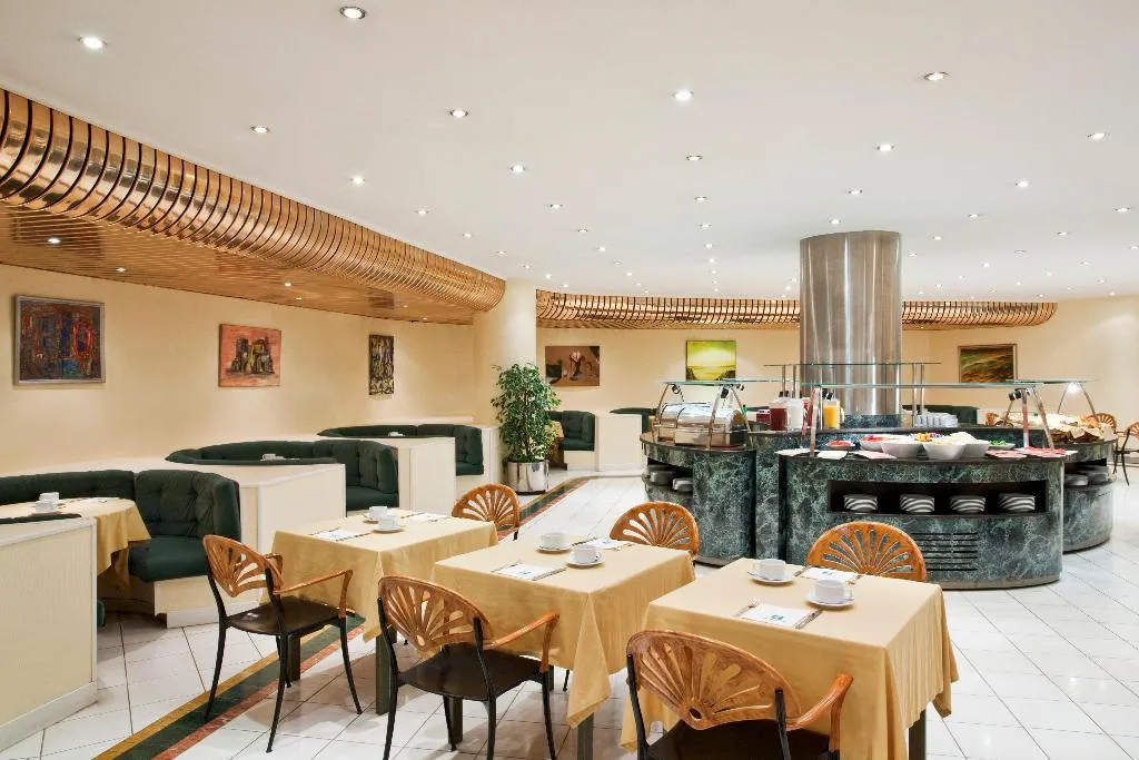 Restaurant, Holiday Inn Lisbon Continental, Lisbon