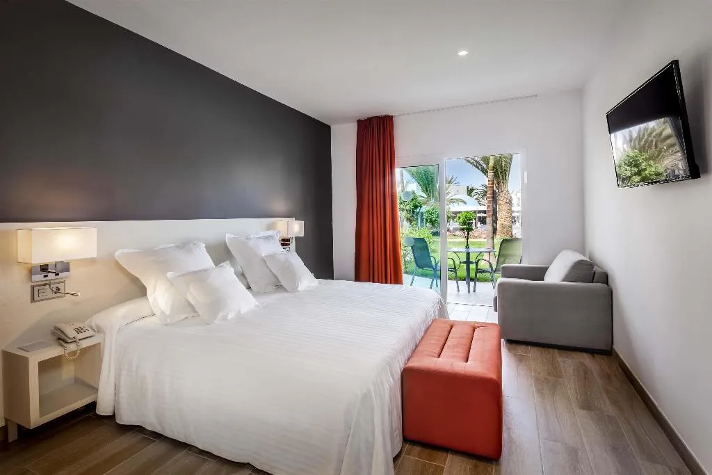 DOUBLE SINGLE USE STANDARD Room, Barcelo Corralejo Sands, Fuerteventura