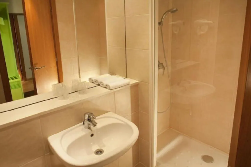 Double or Twin STANDARD Room, Travelodge Cornella Fira, Barcelona