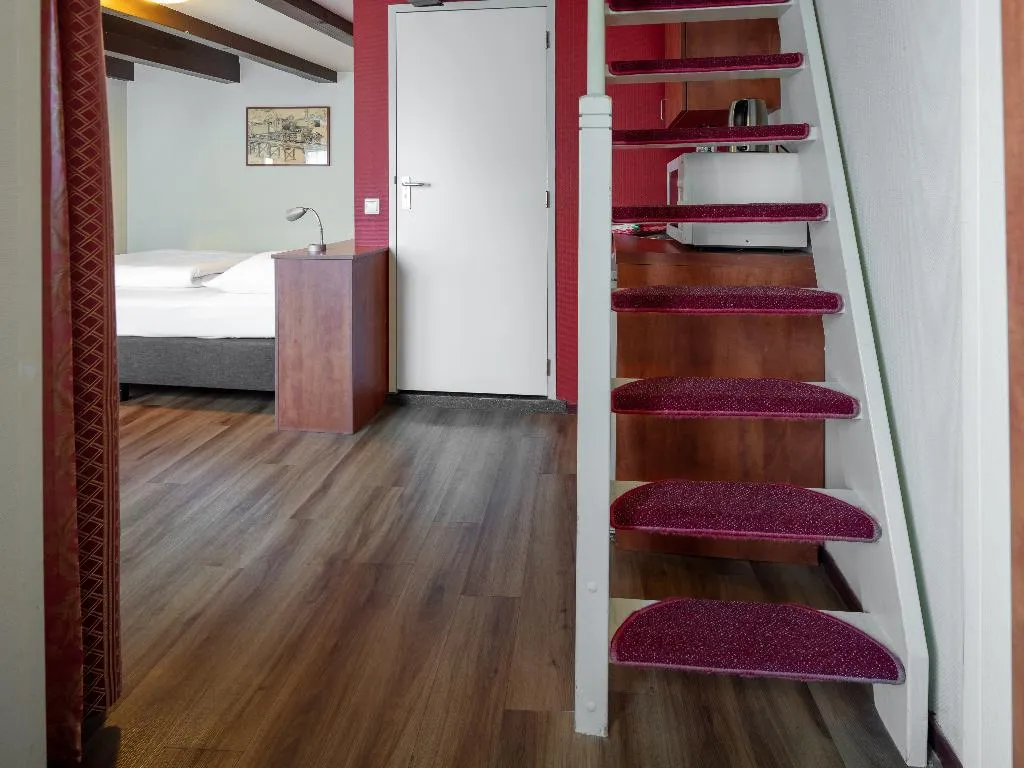 FAMILY ROOM STANDARD Room, A-train, Amsterdam