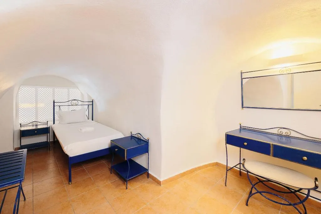 Room, Kastro Suites, Santorini