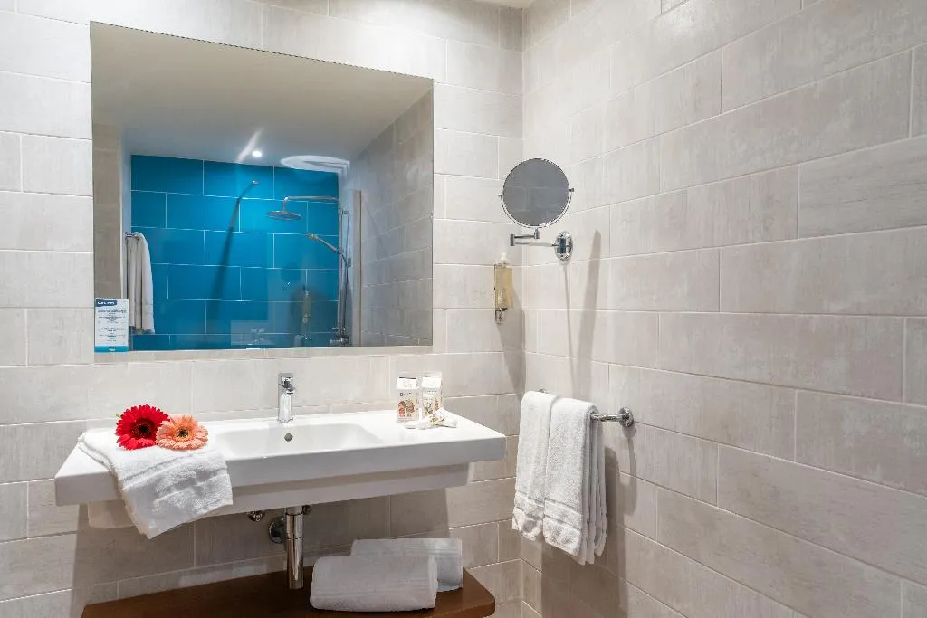 APARTMENT DELUXE TWO BEDROOM Room, HOVIMA La Pinta Beachfront Family Hotel, Tenerife