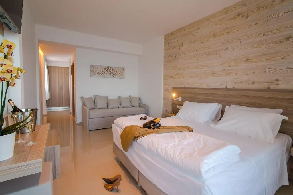 Room, Orpheus Studios, Kos