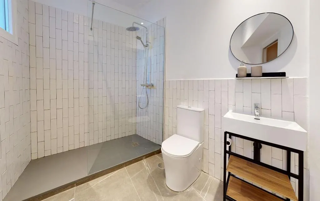 Room, Ola Living Hostal Tetuan, Madrid