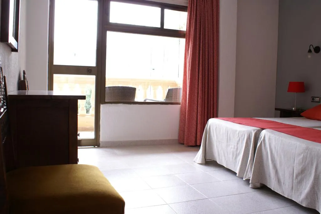 Room, Isla del Sol, Majorca