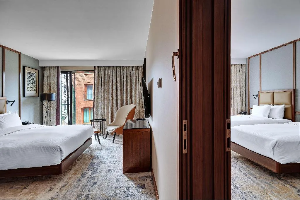 FAMILY ROOM KING SIZE BED Room, Hilton Gdansk, Gdansk