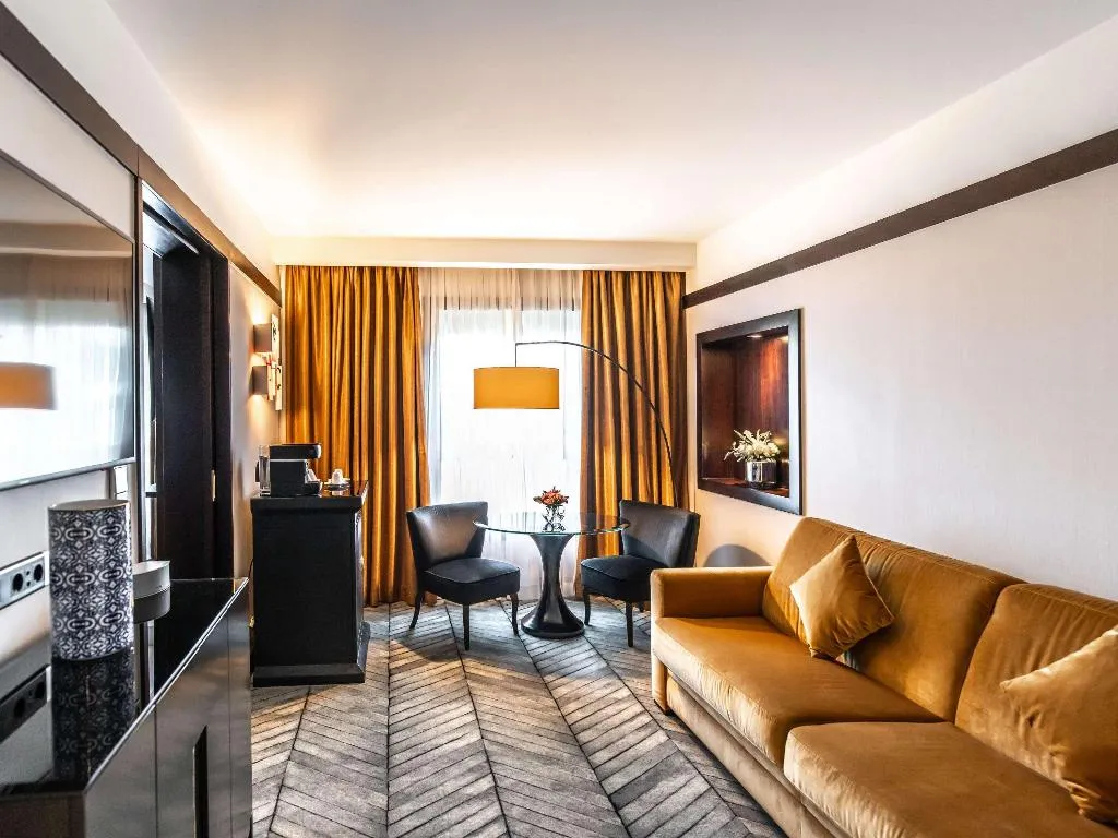 JUNIOR SUITE KING SIZE BED Room, Sofitel Lisbon Liberdade, Lisbon