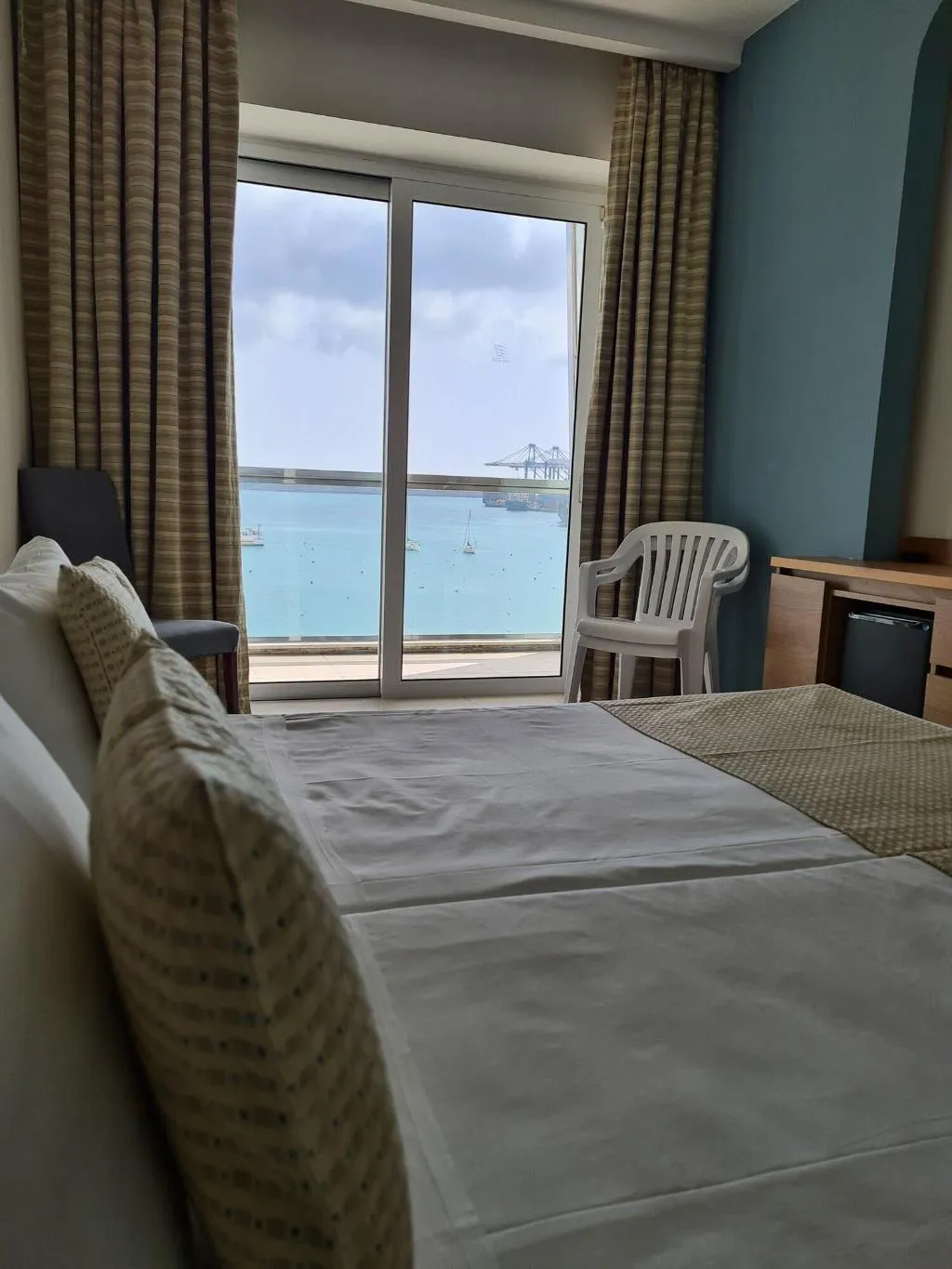 Room, Water's Edge, Malta
