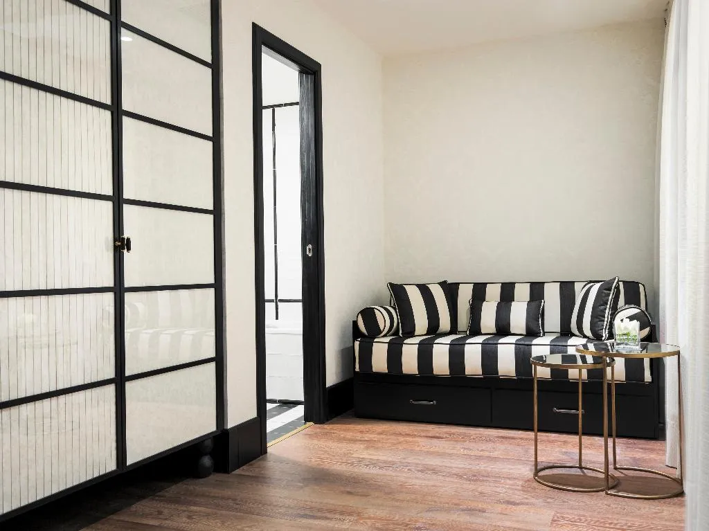 FAMILY ROOM STANDARD Room, H10 Catalunya Plaza-Boutique Hotel, Barcelona