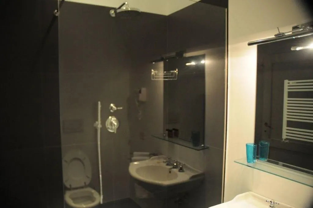 Room, Relais Teatro Argentina, Rome