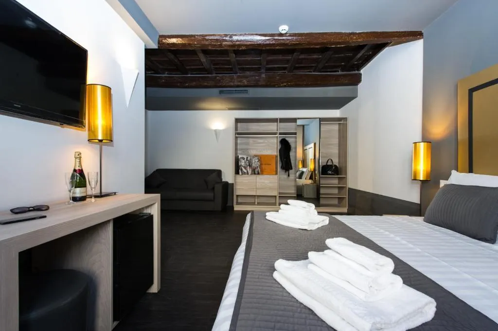 JUNIOR SUITE CAPACITY 4 Room, Relais Santa Maria Maggiore, Rome