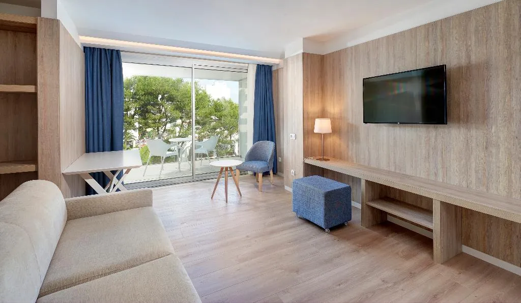 JUNIOR SUITE POOL VIEW Room, Hipotels Bahia Cala Millor Only Adults, Majorca