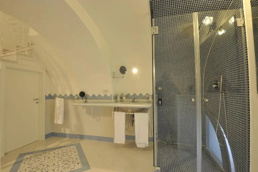Room, Surriento Suites, Naples