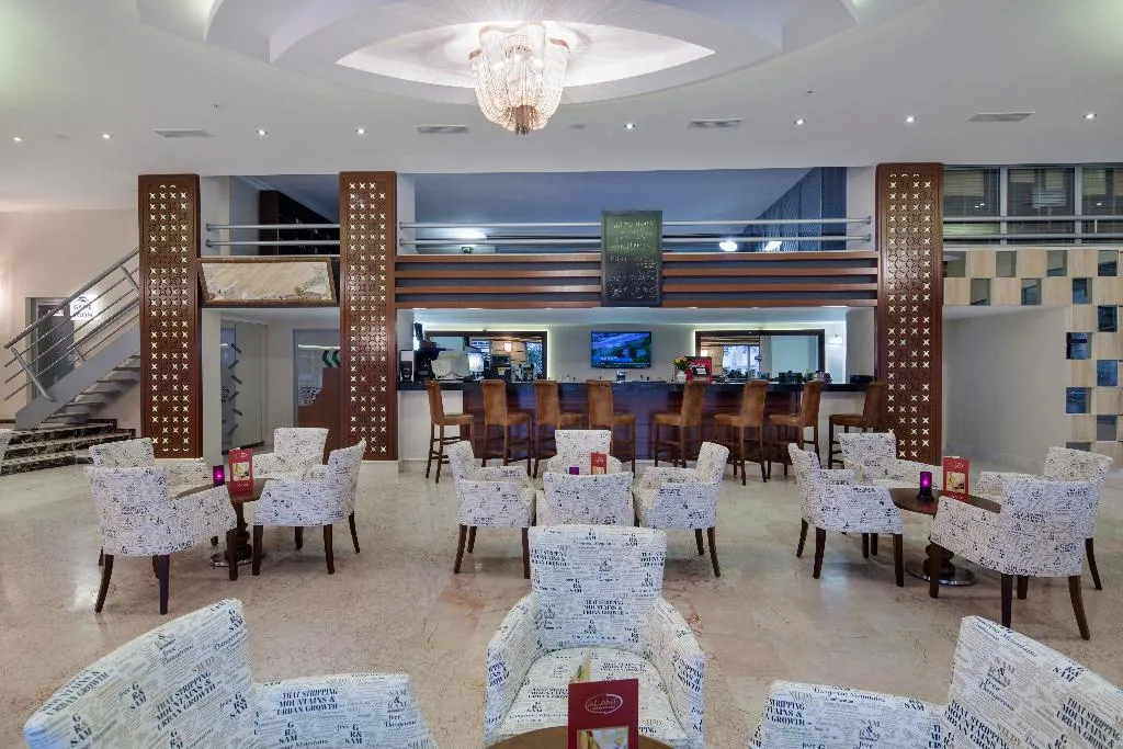 Bar, Alaiye Kleopatra, Antalya