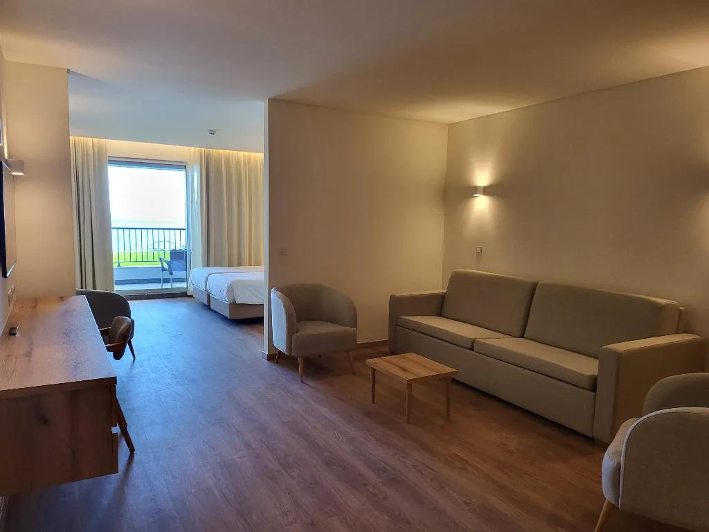 JUNIOR SUITE SUPERIOR SEA VIEW Room, Royal Orchid, Madeira
