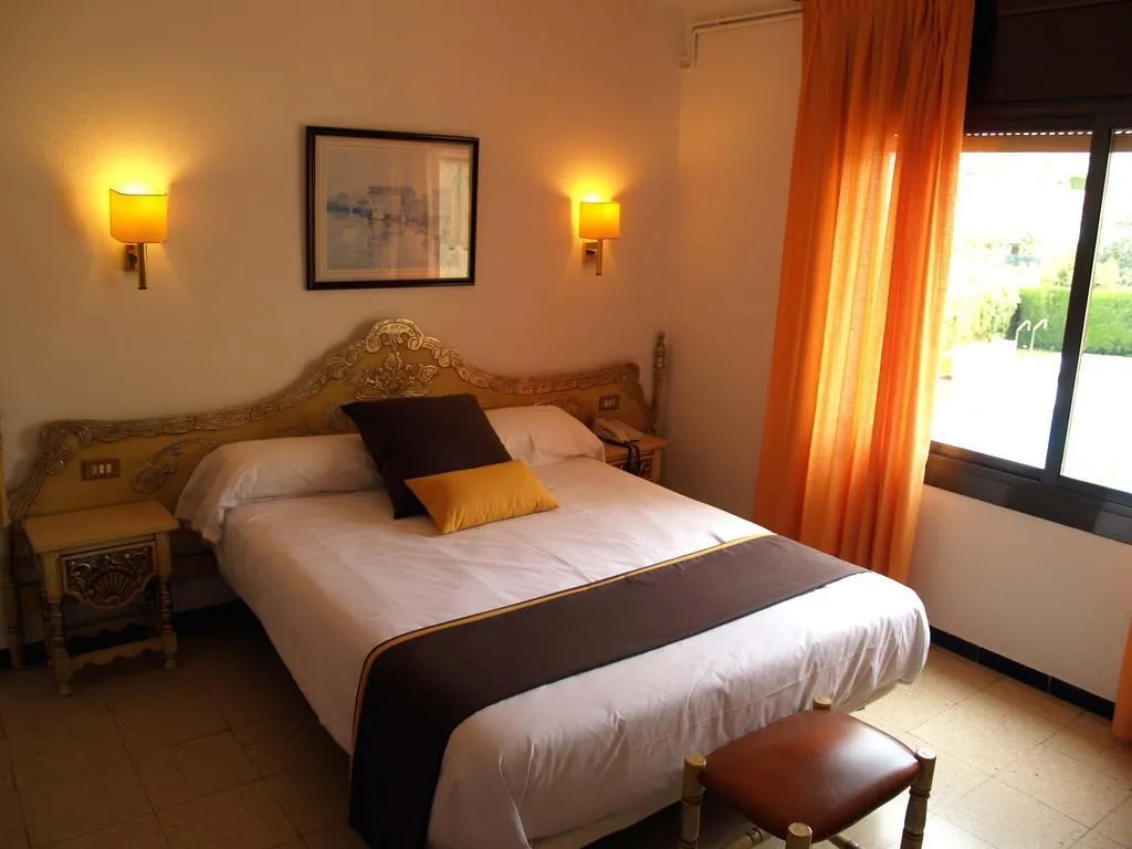 Double or Twin STANDARD Room, Hostal del Sol, Costa Brava