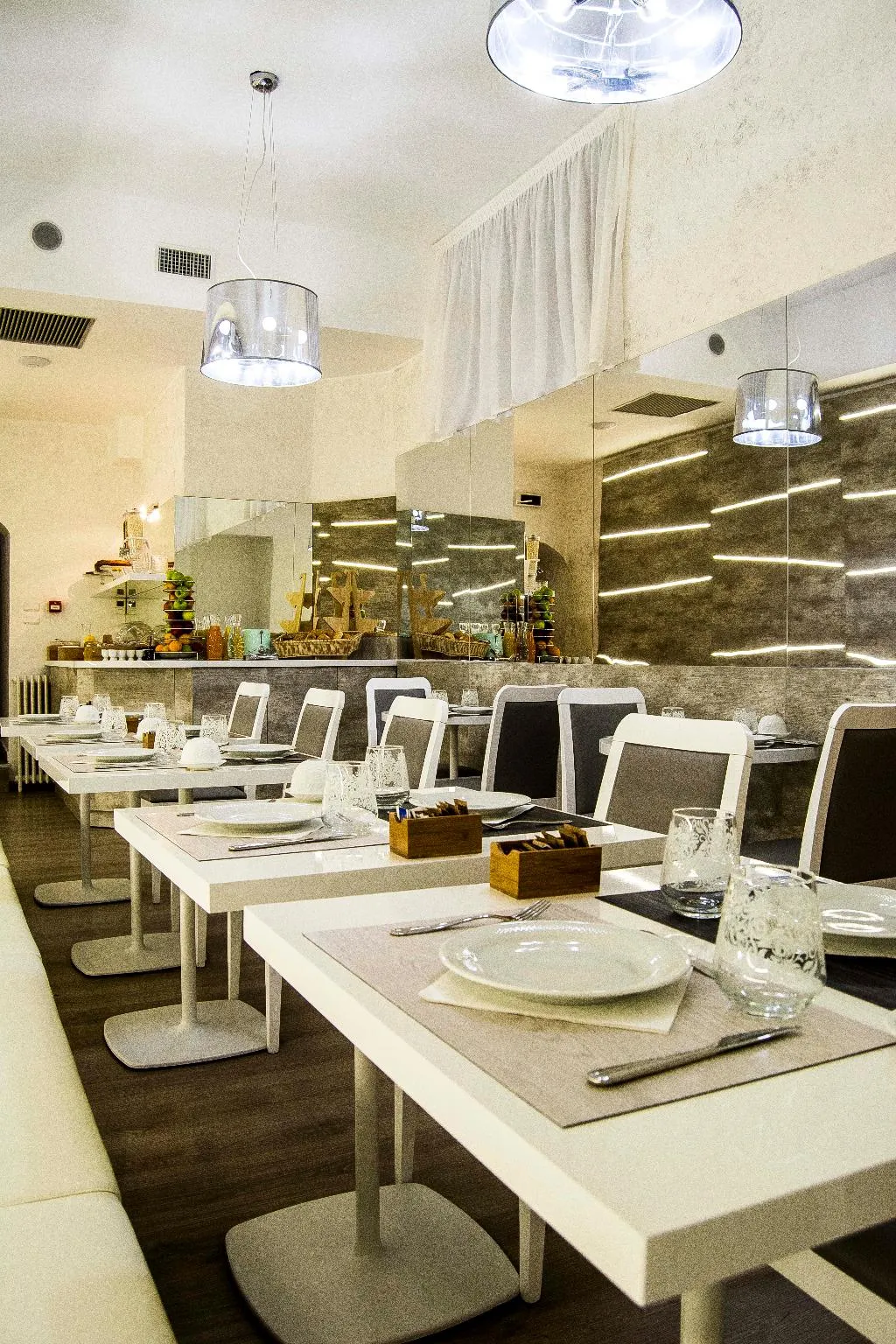 Restaurant, Boutique Duomo, Milan