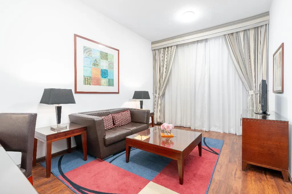 Double or Twin DELUXE Room, Golden Sands Hotel & Residences, Dubai