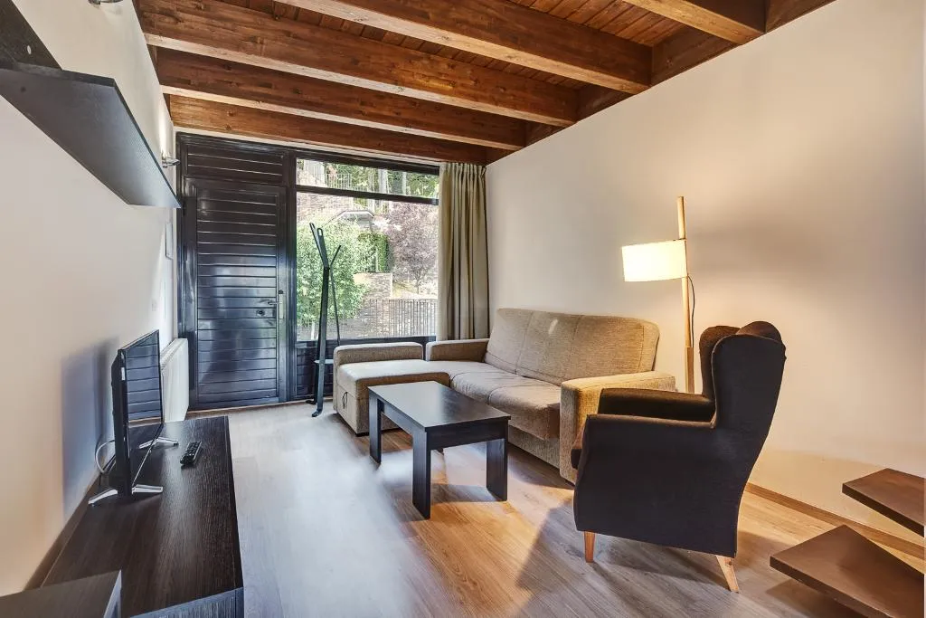 APARTMENT DUPLEX Room, Apartments Masella 1600  Turistics, Costa Brava