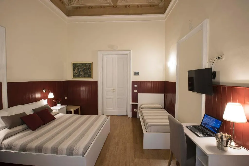 TRIPLE STANDARD Room, Dimora Novecento, Catania