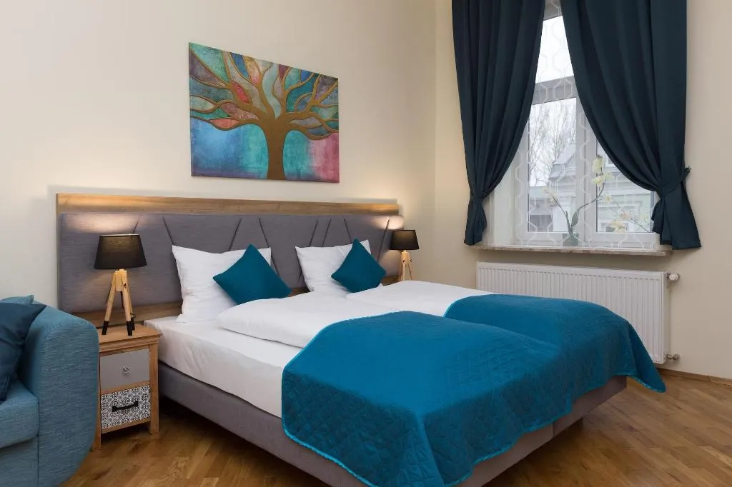 Room, 1898 Parkside Boutique Residence, Krakow