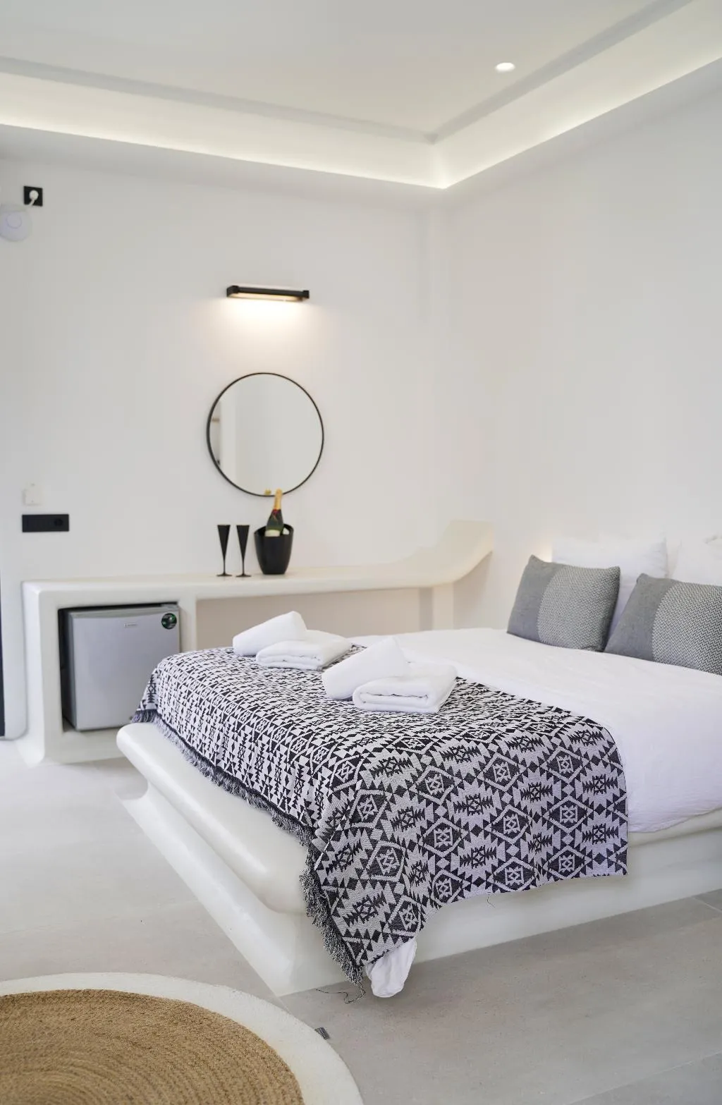 Double or Twin DELUXE Room, King'S Suites, Santorini