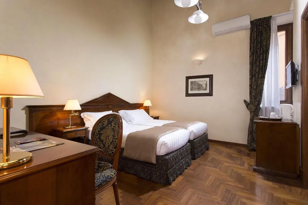 Room, Teatro Pace 33, Rome
