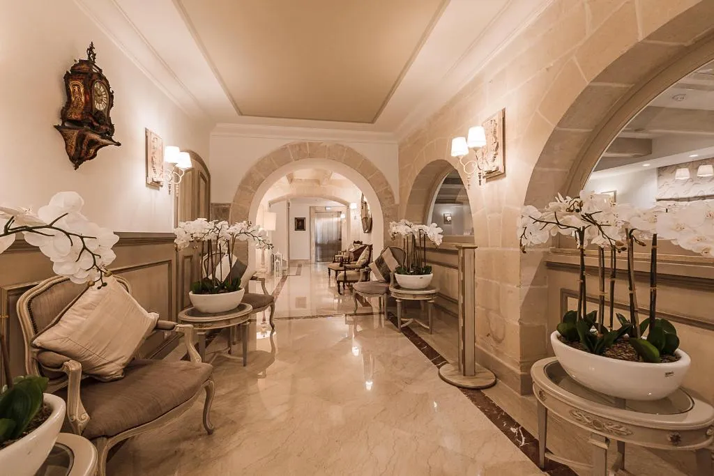 Lobby, Osborne Hotel, Malta