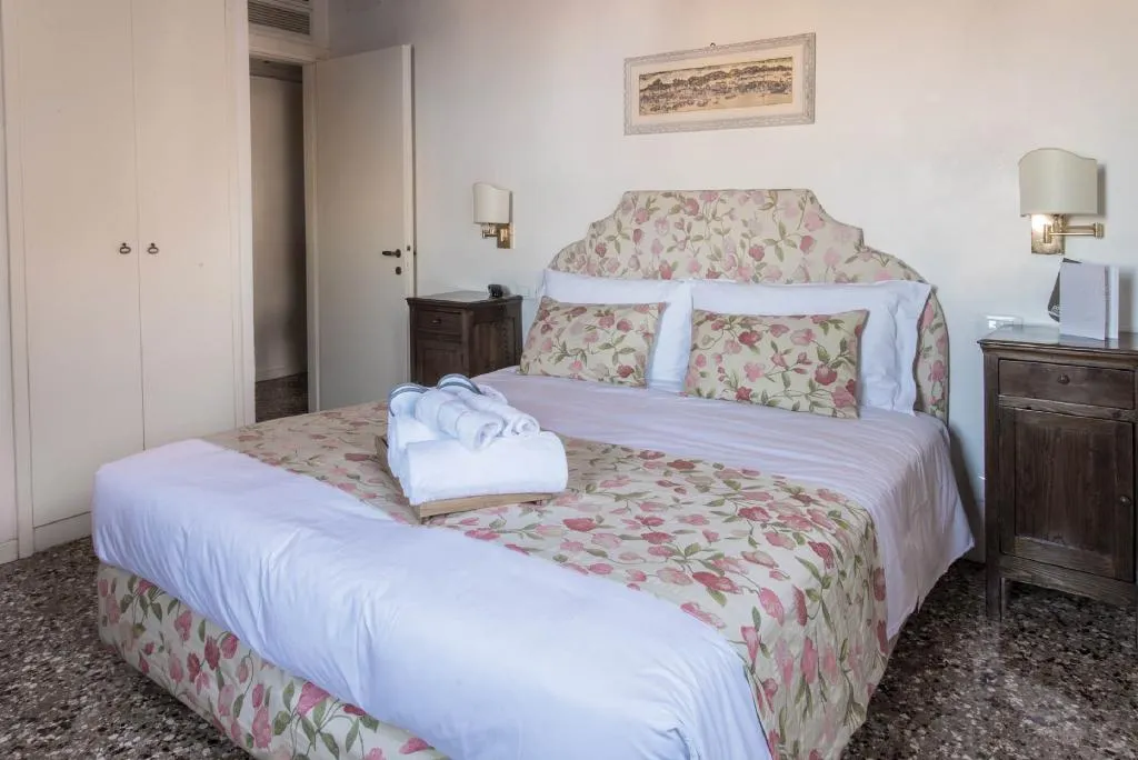 FAMILY ROOM STANDARD Room, Locanda Ai Santi Apostoli, Venice