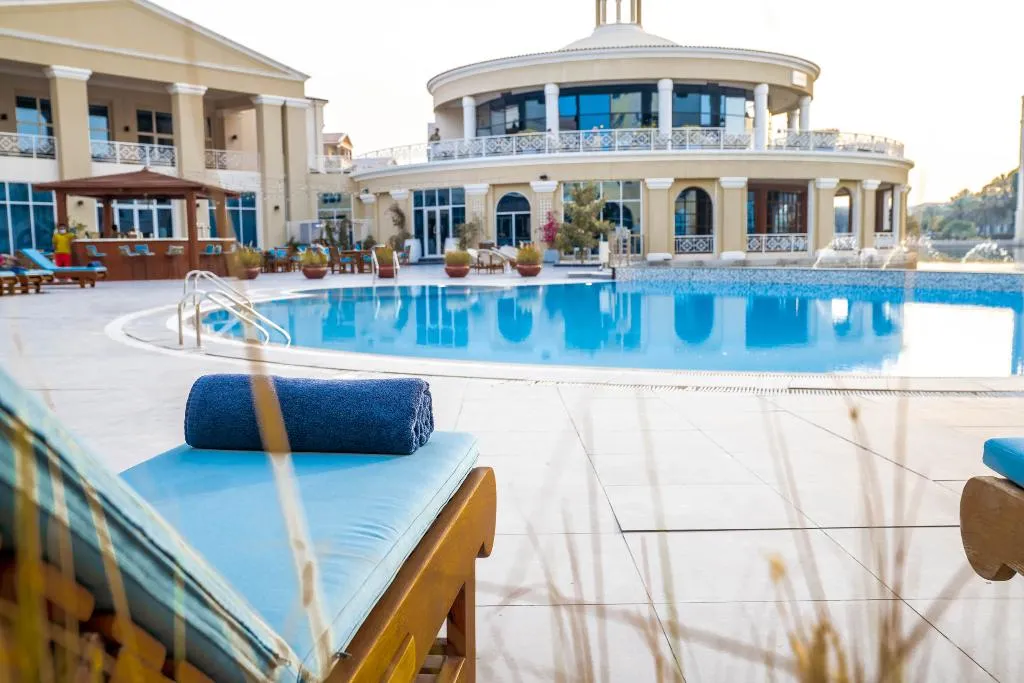 Pool, Millennium Lakeview Hotel, Dubai