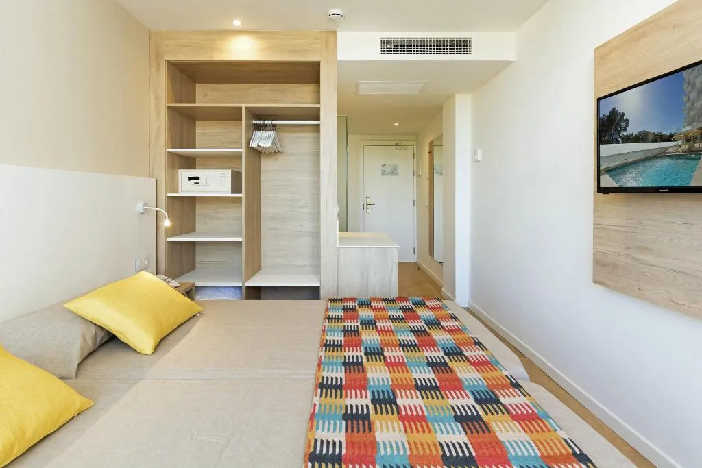 DOUBLE STANDARD Room, HSM Son Verí, Majorca
