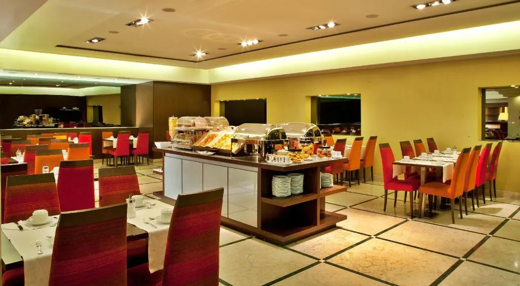 Restaurant, Turim Iberia Hotel, Lisbon
