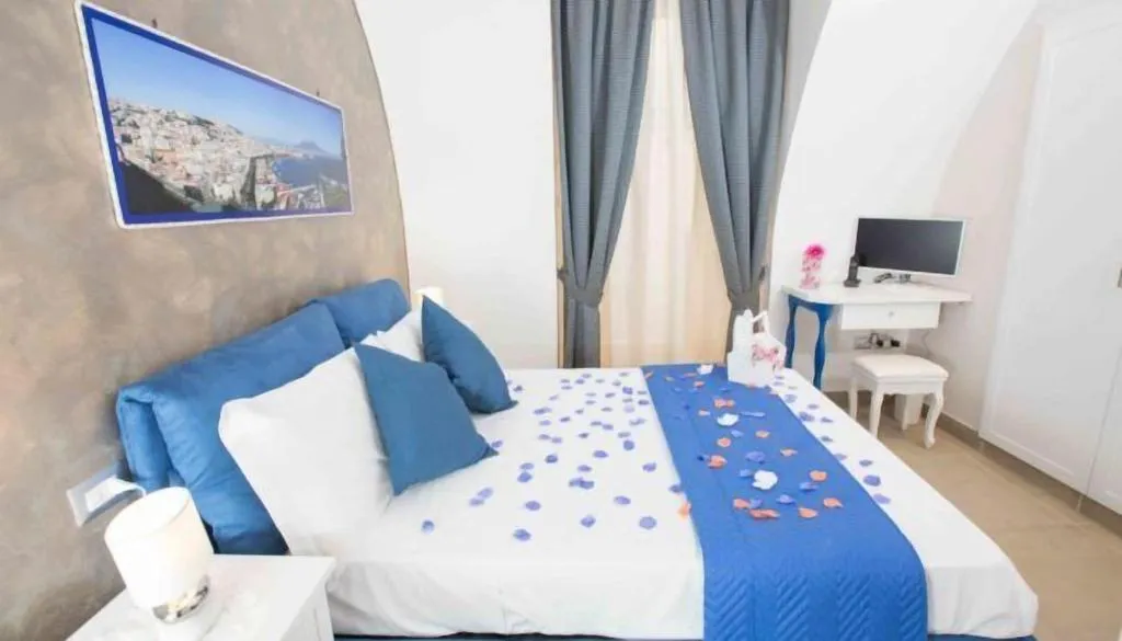 Room, Chiaia Suites, Naples
