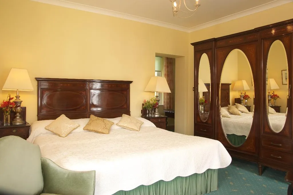 TWIN STANDARD Room, Seaview House, Cork