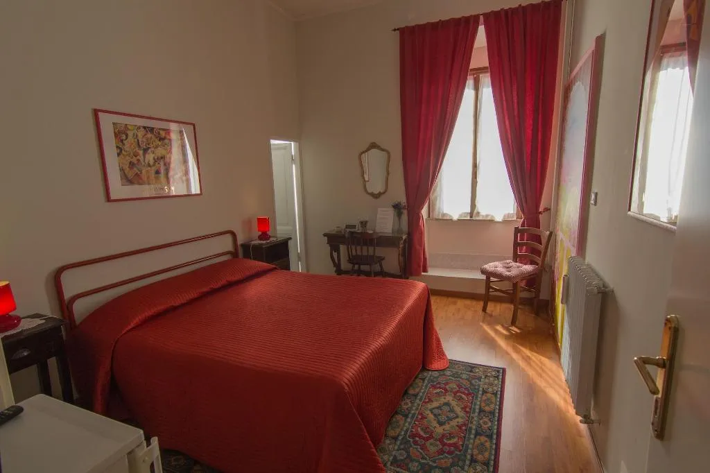 Room, Laterano Inn, Naples