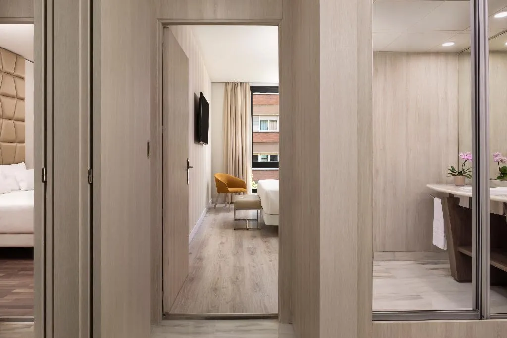 FAMILY ROOM THREE BEDROOMS Room, NH Collection Barcelona Podium, Barcelona