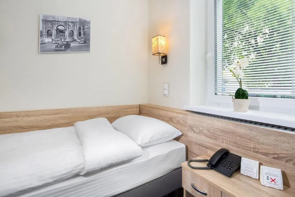Room, Automobil Hotel, Krakow