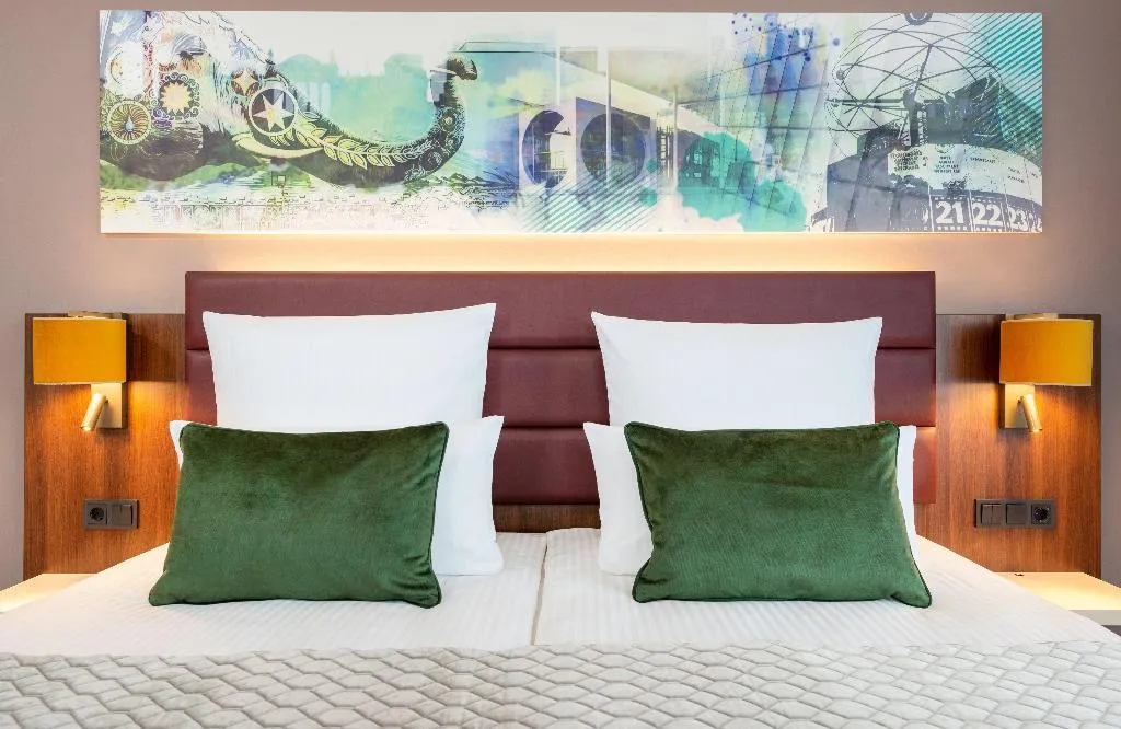Room, Leonardo Royal Hotel Berlin Alexanderplatz, Berlin