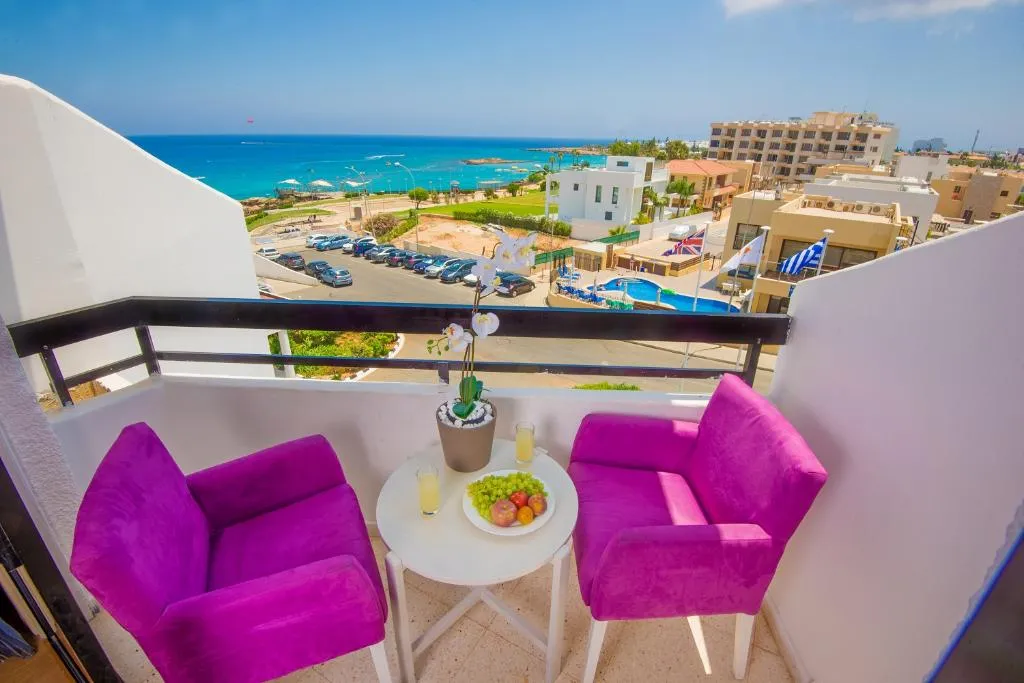 TWIN SIDE SEA VIEW Room, Silver Sands, Cyprus