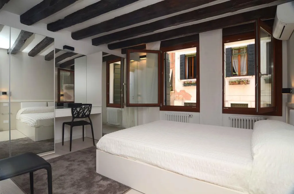 APARTMENT STANDARD Room, B&B Fortuny, Venice