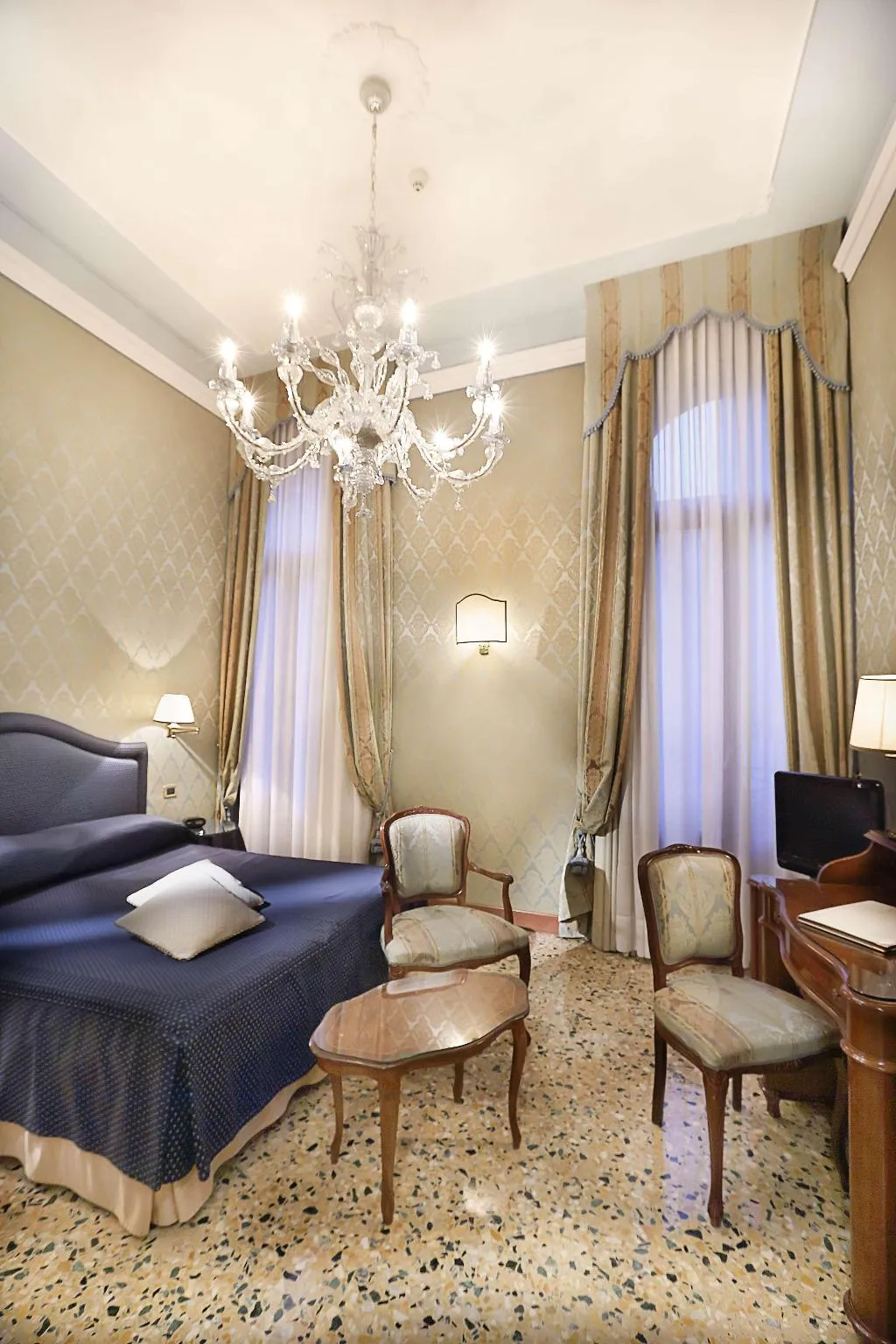 Room, Colombina, Venice