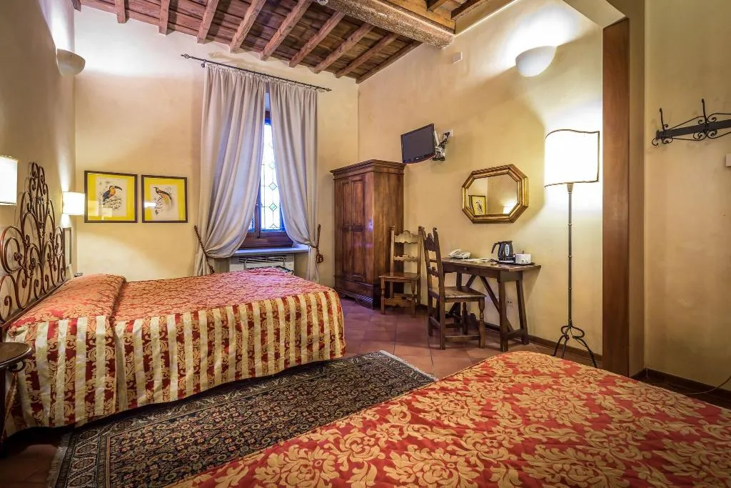 TRIPLE STANDARD Room, Mario's, Florence