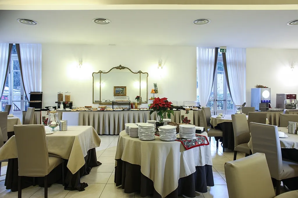 Restaurant, Grand Hotel Capodimonte, Naples