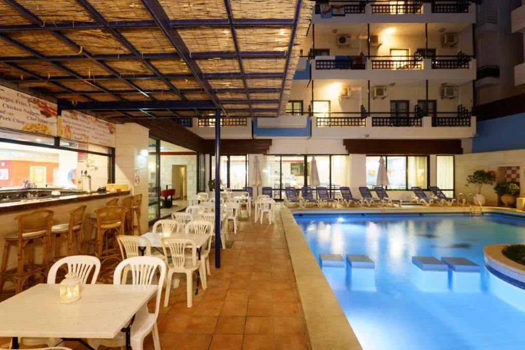 Bar, Agrabella, Crete