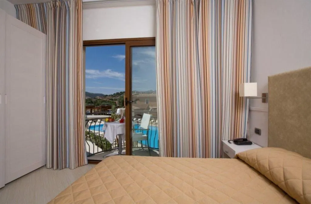 Room, Terra Di Mare Resort & Spa, Olbia