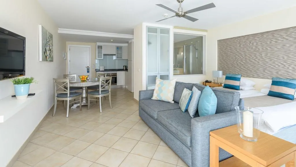 Room, Pearly Grey Ocean Club Apartments & Suites, Tenerife