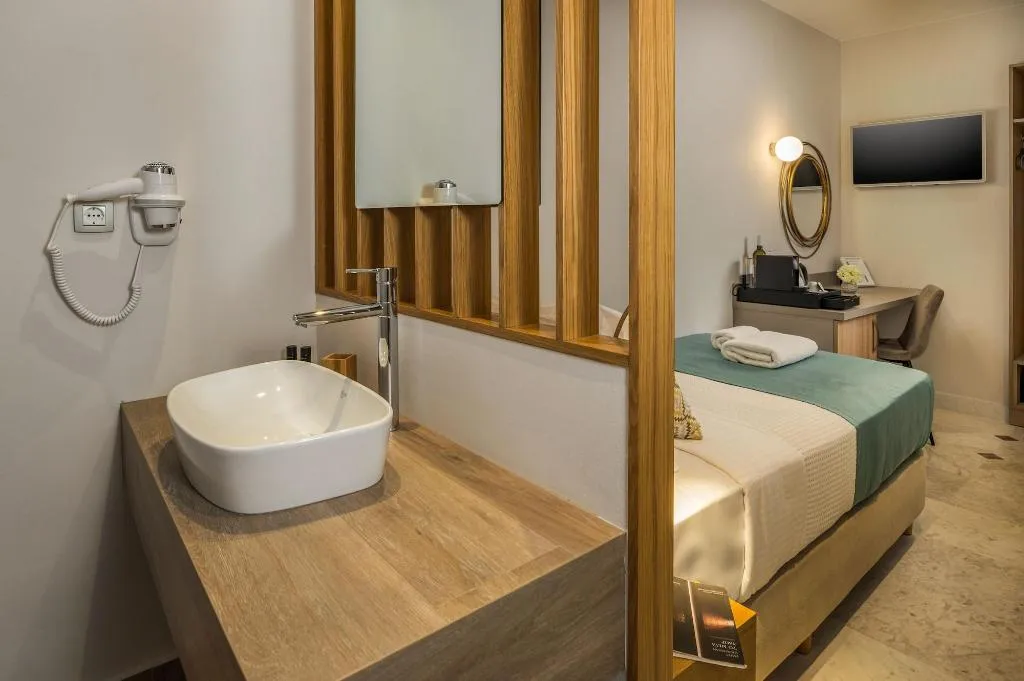 Room, Plaza 1866 Superior City Rooms, Crete