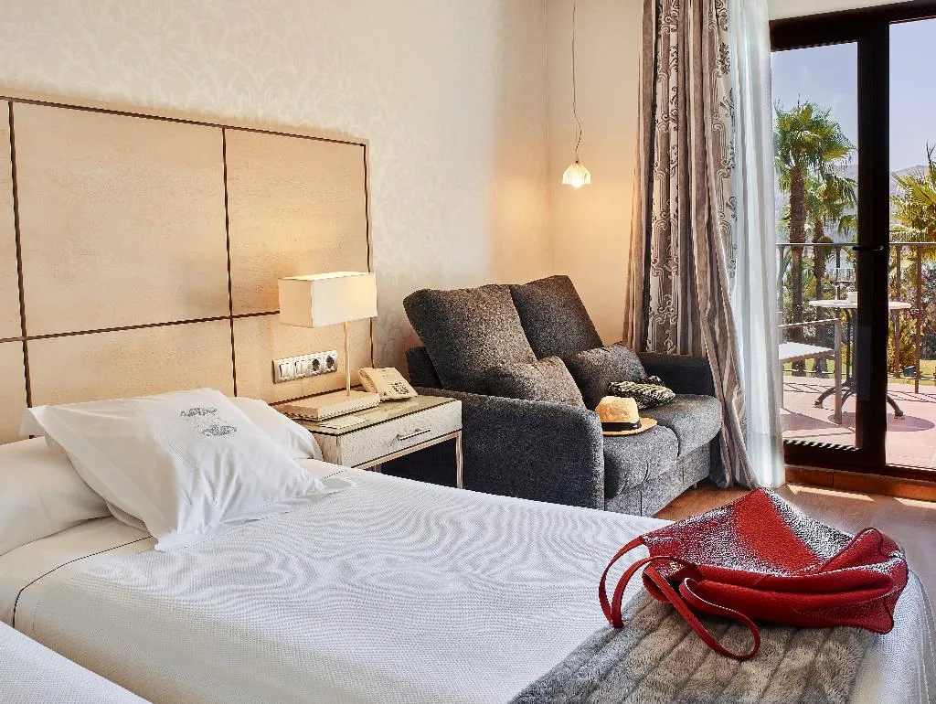 DOUBLE STANDARD Room, La Viñuela, Costa Del Sol